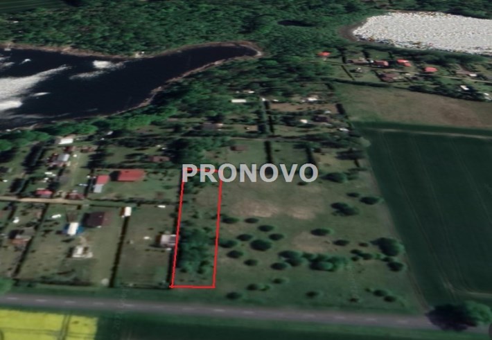 położenie działki Parlino