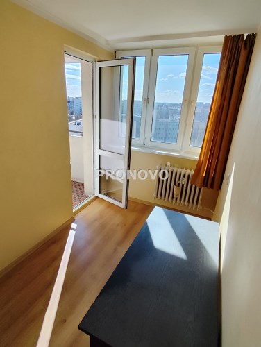 wyjście na balkon w sypialni