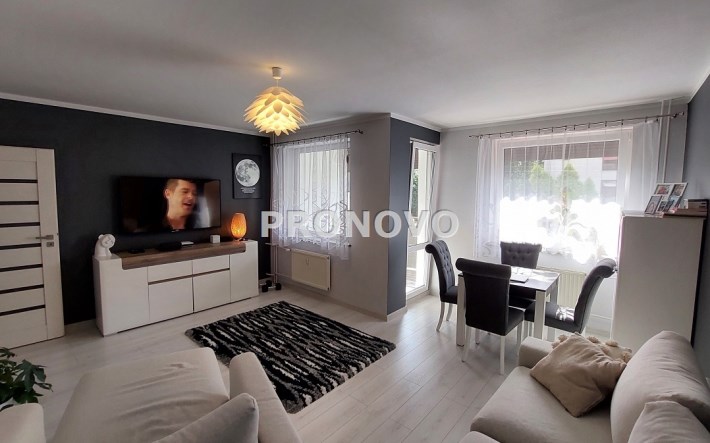 salon z balkonem